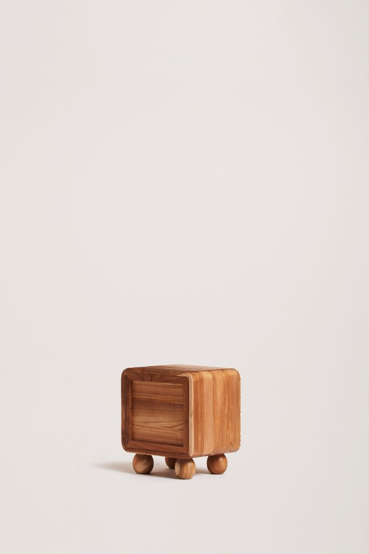 Max side table