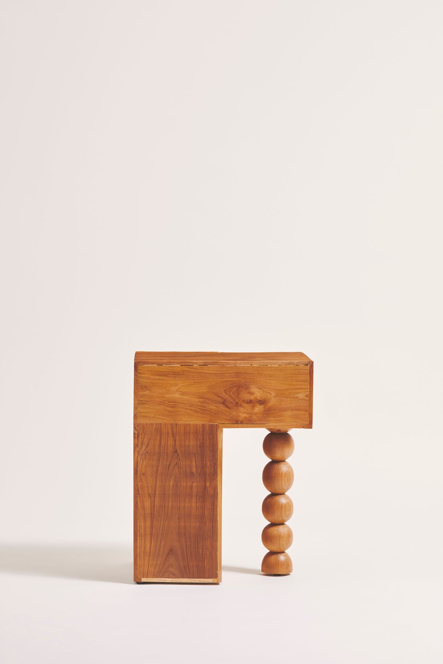 Cordelia side table