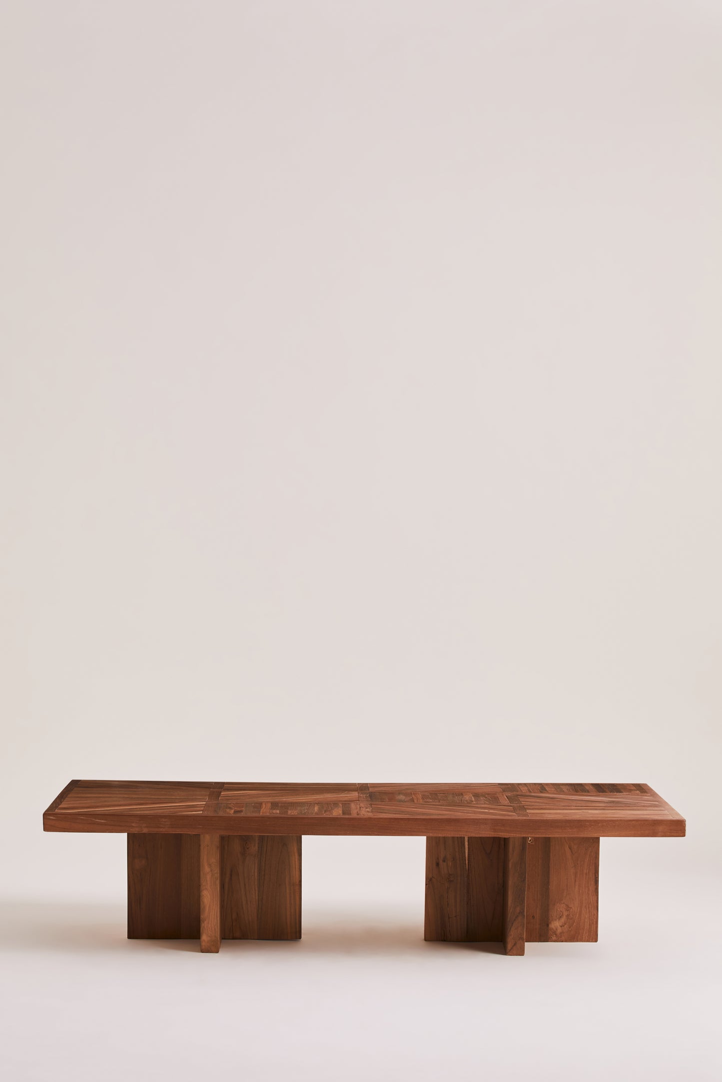 Clau coffee table