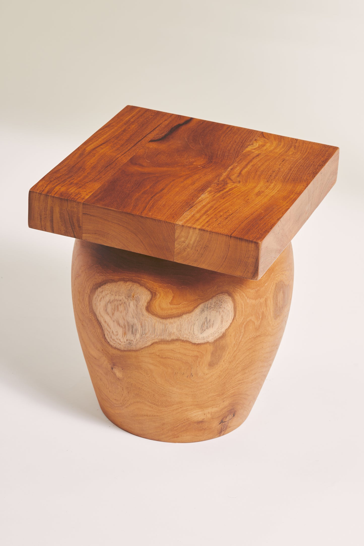 Valentina Stool